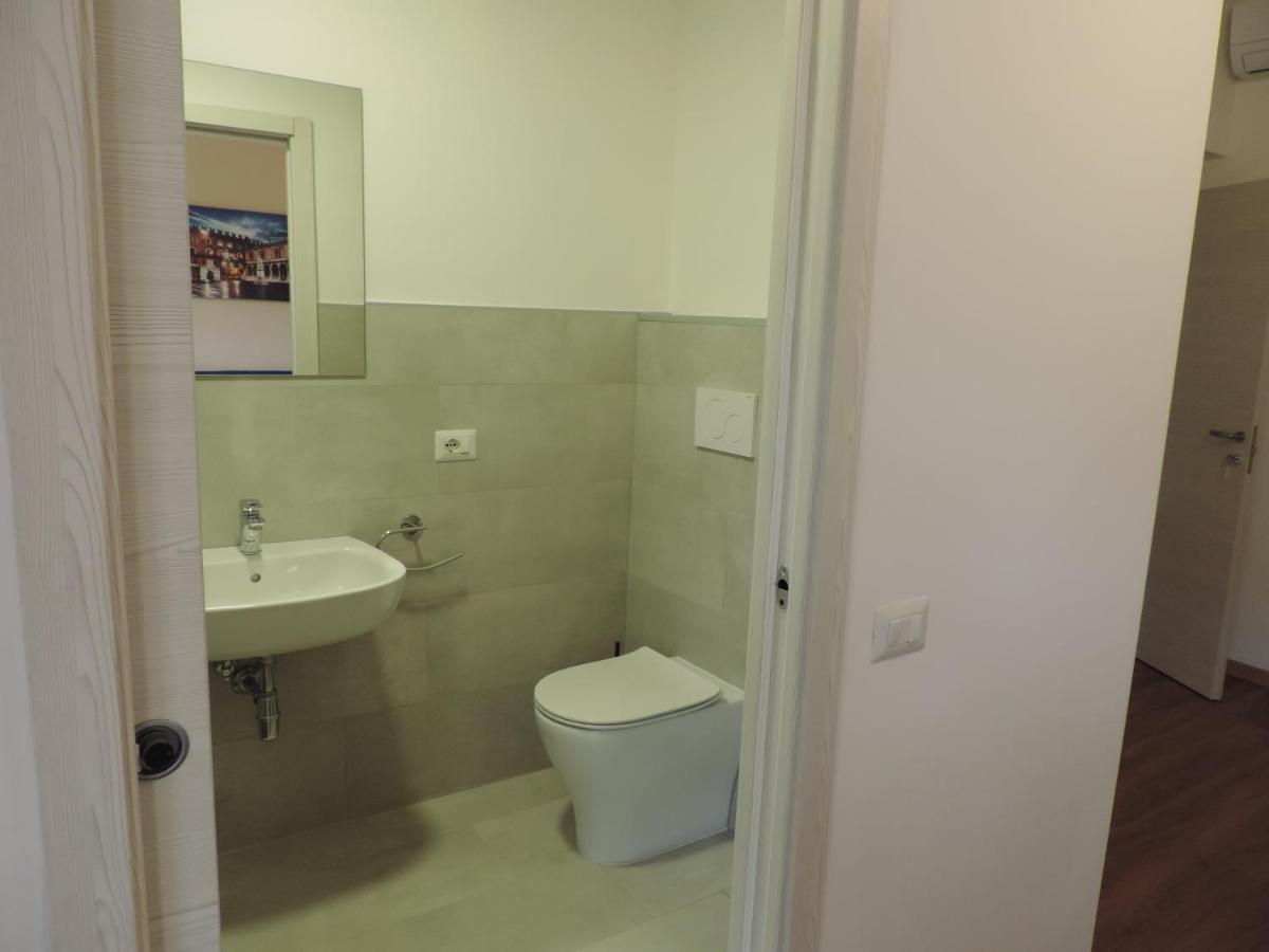 Sciesa Guest House Verona Bagian luar foto