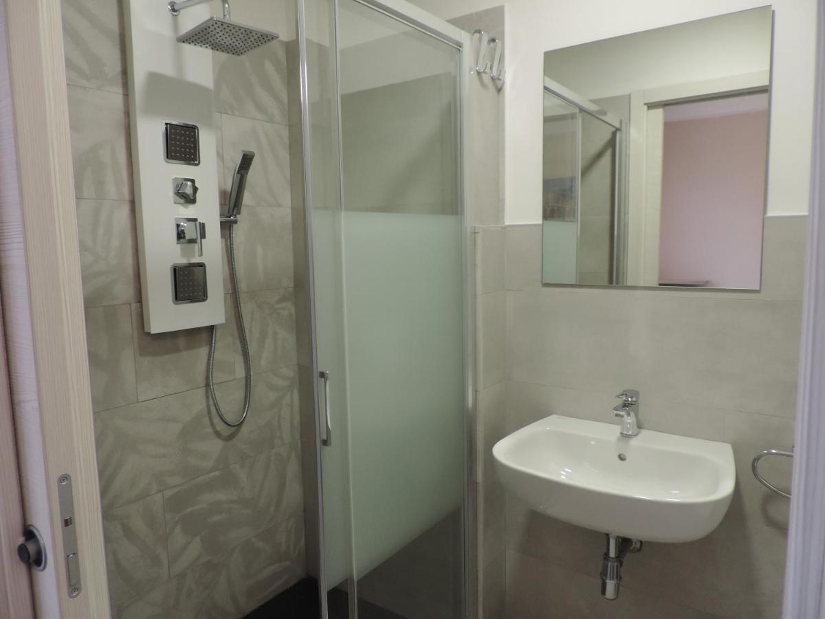 Sciesa Guest House Verona Bagian luar foto