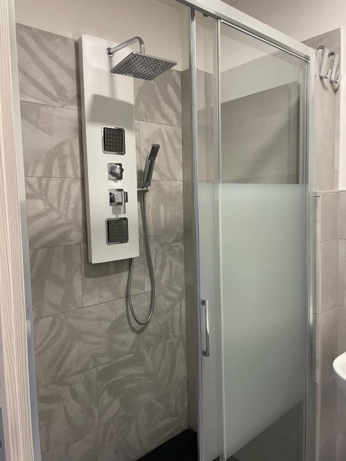Sciesa Guest House Verona Bagian luar foto