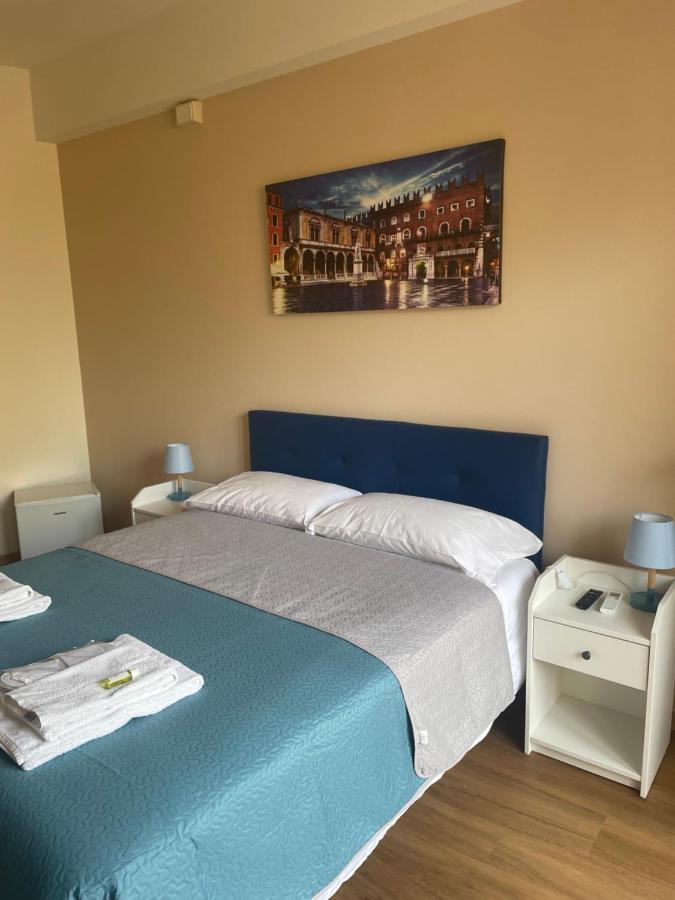 Sciesa Guest House Verona Bagian luar foto